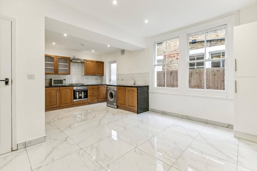 Kitchen/Living Space