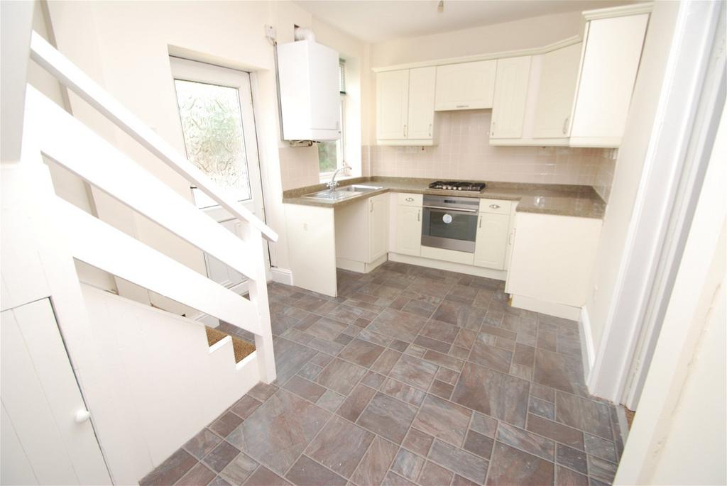Church Street, Darton, Barnsley... 2 bed end of terrace house to rent £595 pcm (£137 pw)