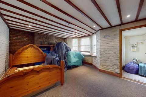 5 bedroom detached house for sale - Clarendon Road, Dover, CT17