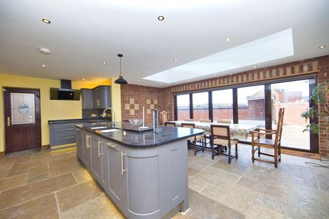 4 bedroom detached house for sale, Astley Avenue, Dover, CT16