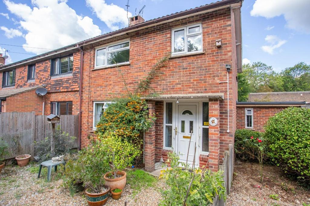 Merton Lane, Canterbury, CT4 3 bed property £425,000