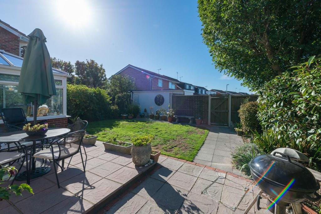 Goodwin Road, Ramsgate, CT11 4 bed detached house £465,000