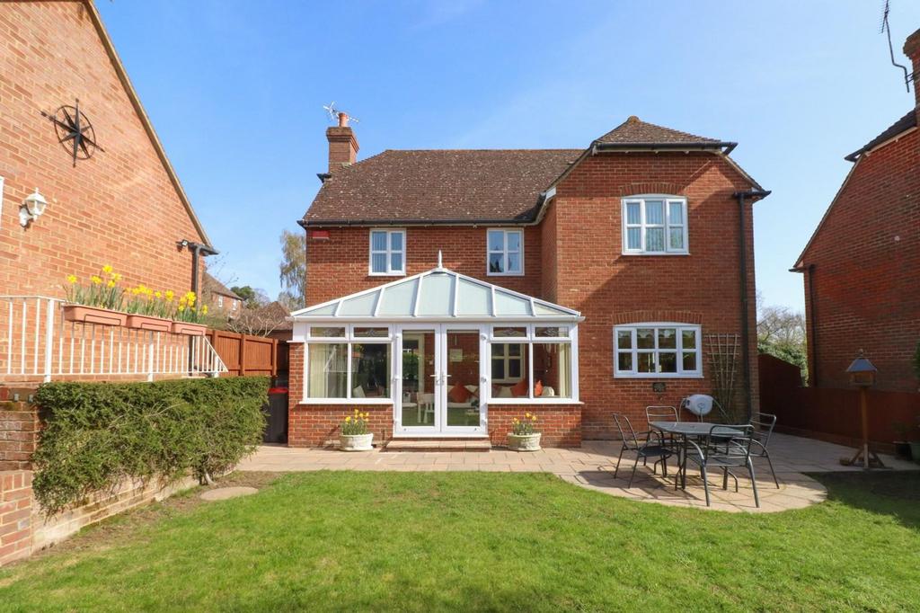 Chaucer Mews, Upper Harbledown, CT2 4 bed detached house £575,000