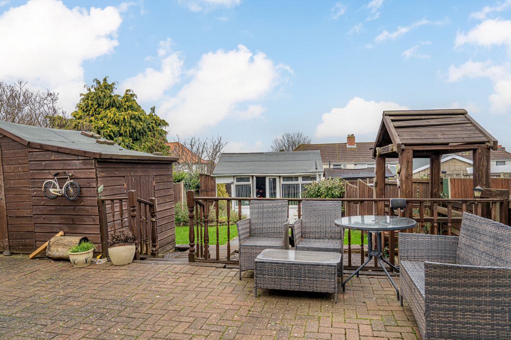 Queens Road, Aylesham, CT3 3 bed semidetached house for sale £240,000