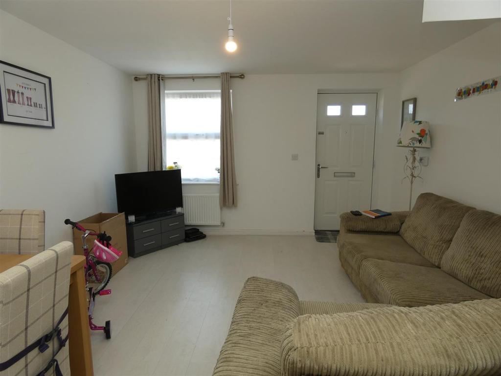 Castle Drive, Margate, CT9 3 bed end of terrace house £295,000