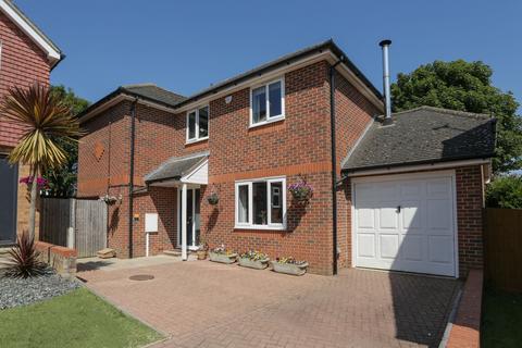 33 Hill House Drive, Minster, Ramsgate, CT12 4BE