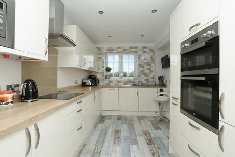 4 bedroom detached house for sale, Farm Road, Ramsgate, CT11