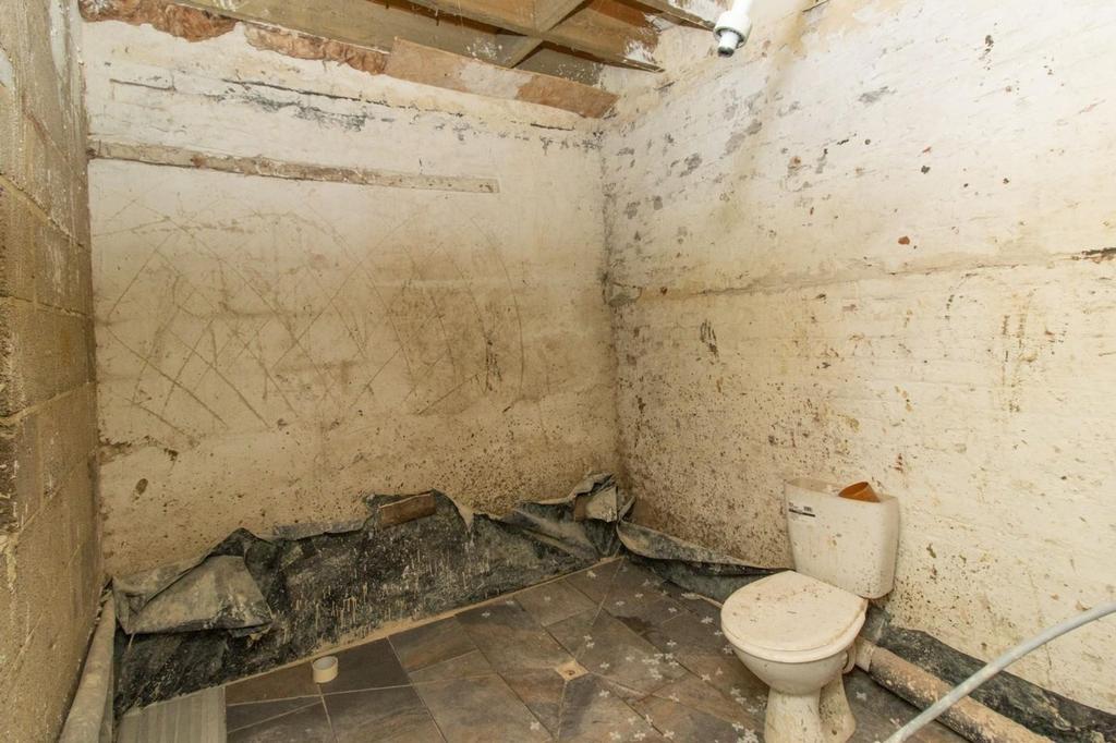 Canterbury Road, Herne Bay, CT6 2 bed terraced house for sale £160,000