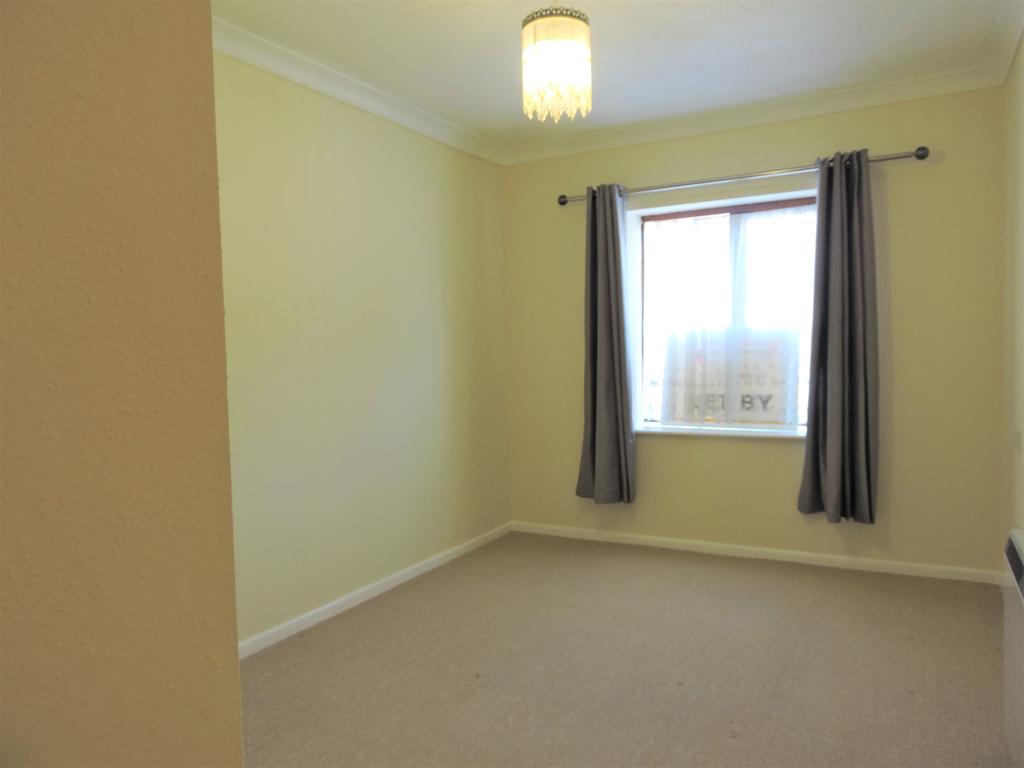 Chapel Lane, Wimborne, Dorset BH21 1 bed apartment £110,000