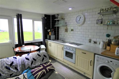 2 bedroom end of terrace house for sale, Trewent Park, Freshwater East, Pembroke