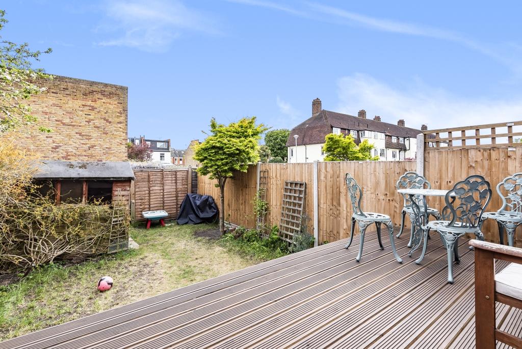 Faraday Road Wimbledon SW19 4 bed house £3,100 pcm (£715 pw)