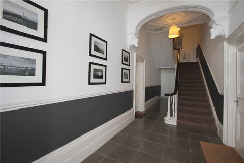 2 bedroom apartment to rent, Beverley Terrace, Cullercoats, NE30