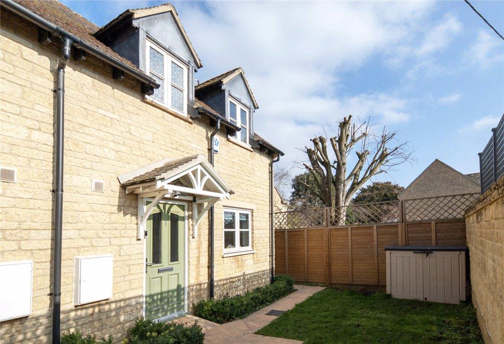 The Courtyard, Aston, Bampton, Oxfordshire 3 bed semidetached house