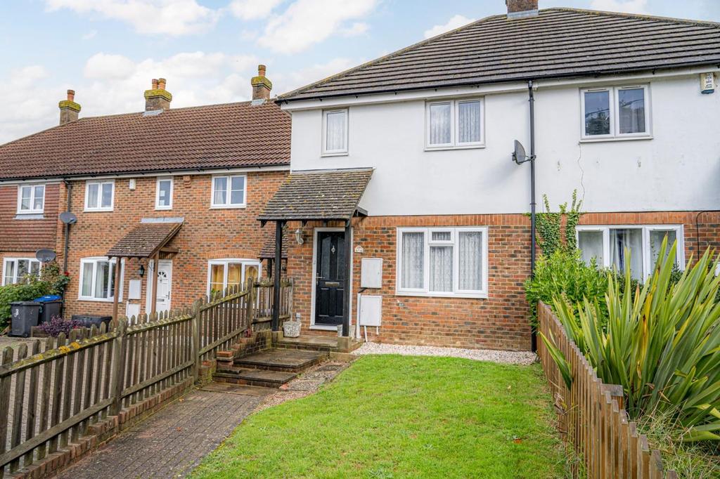 Shalmsford Street, Chartham, CT4 3 bed property £295,000