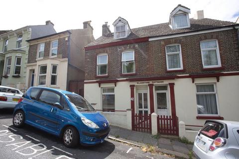 3 bedroom end of terrace house for sale - Clarendon Road, Dover, CT17