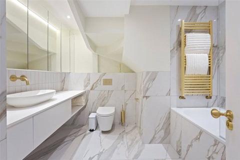 3 bedroom maisonette to rent, Cornwall Gardens, South Kensington, London, SW7