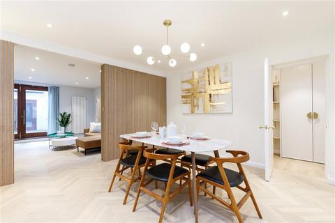 3 bedroom maisonette to rent, Cornwall Gardens, South Kensington, London, SW7