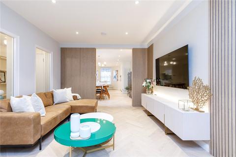 3 bedroom maisonette to rent, Cornwall Gardens, South Kensington, London, SW7