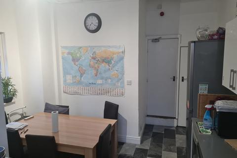 87 Heald Place, Manchester, M14 4AQ