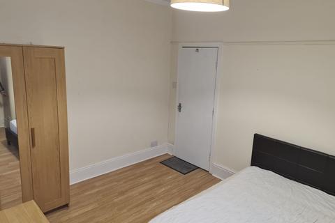 87 Heald Place, Manchester, M14 4AQ