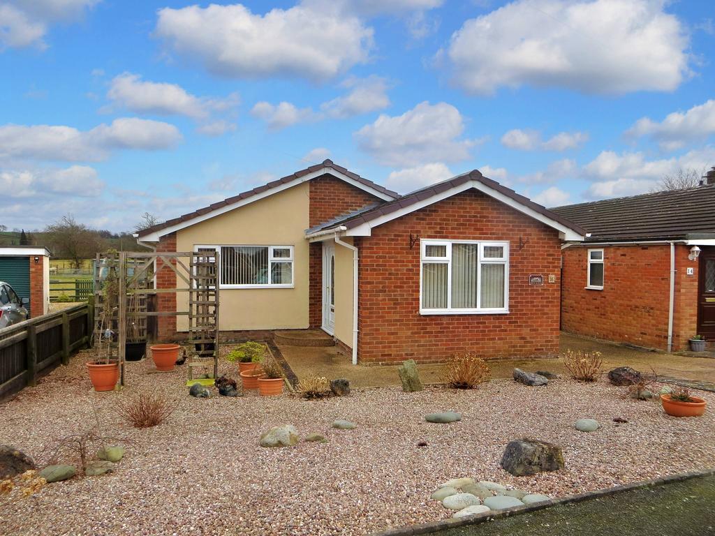 Oldcastle Avenue, Guilsfield SY21 3 bed detached bungalow for sale £