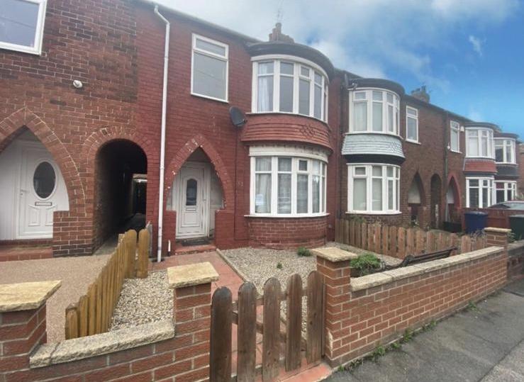 Sandringham Road, Redcar TS10 3 bed terraced house £750 pcm (£173 pw)