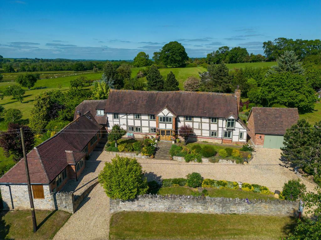 Walcote, StratforduponAvon, Alcester, Warwickshire, B49. 5 bed