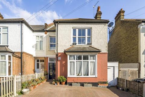 Flat B, Tehidy Carholme Road, London, SE23 2HT