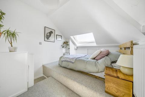 Flat B, Tehidy Carholme Road, London, SE23 2HT