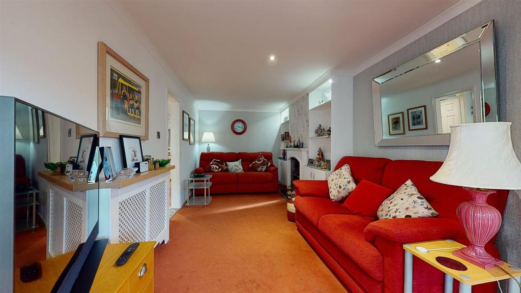 Park Lane, Birchington, CT7 2 bed semidetached bungalow £325,000