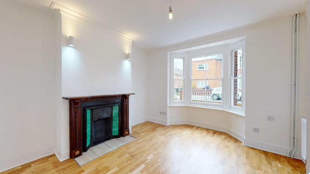 Oxford Road, Canterbury, CT1 2 bed terraced house £340,000