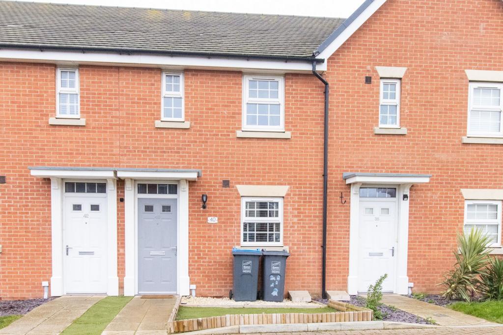 Castle Drive, Margate, CT9 2 bed terraced house £270,000