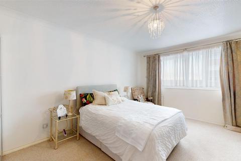 Flat 5, April Rise Alfred Road, Birchington, CT7 9NL
