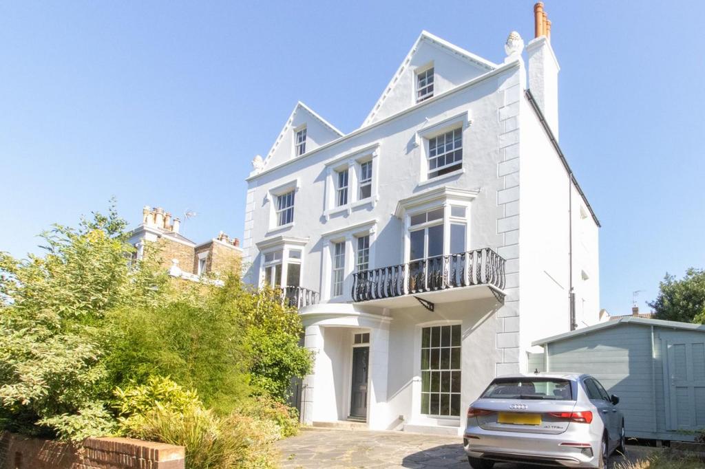 Vale Square, Ramsgate, CT11 5 bed semidetached house for sale £850,000
