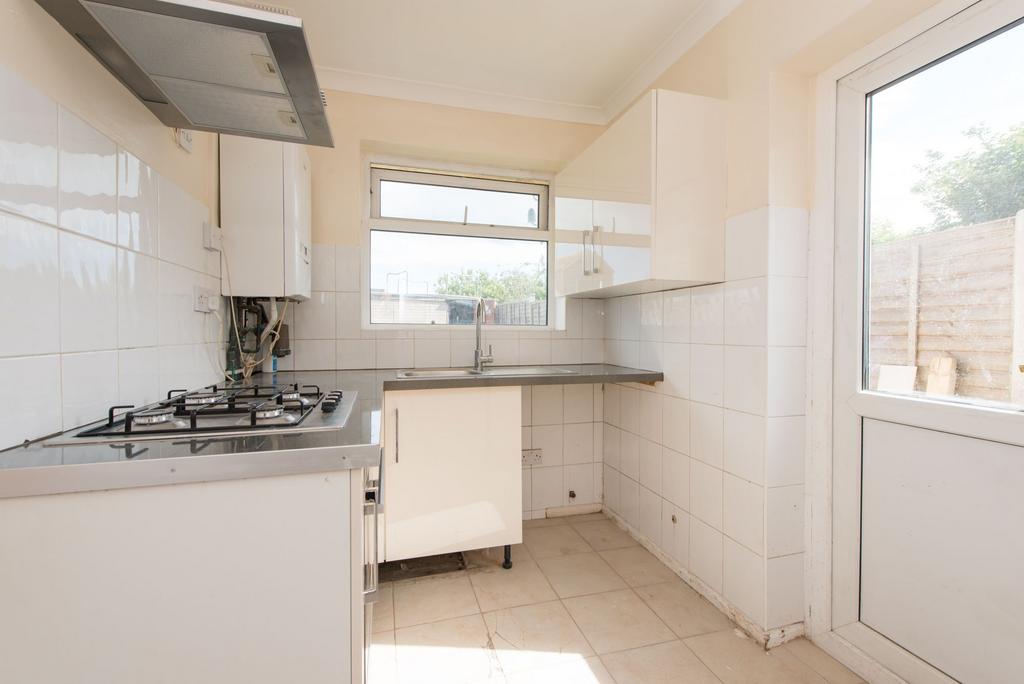 West Dumpton Lane, Ramsgate, CT11 2 bed semidetached bungalow £225,000