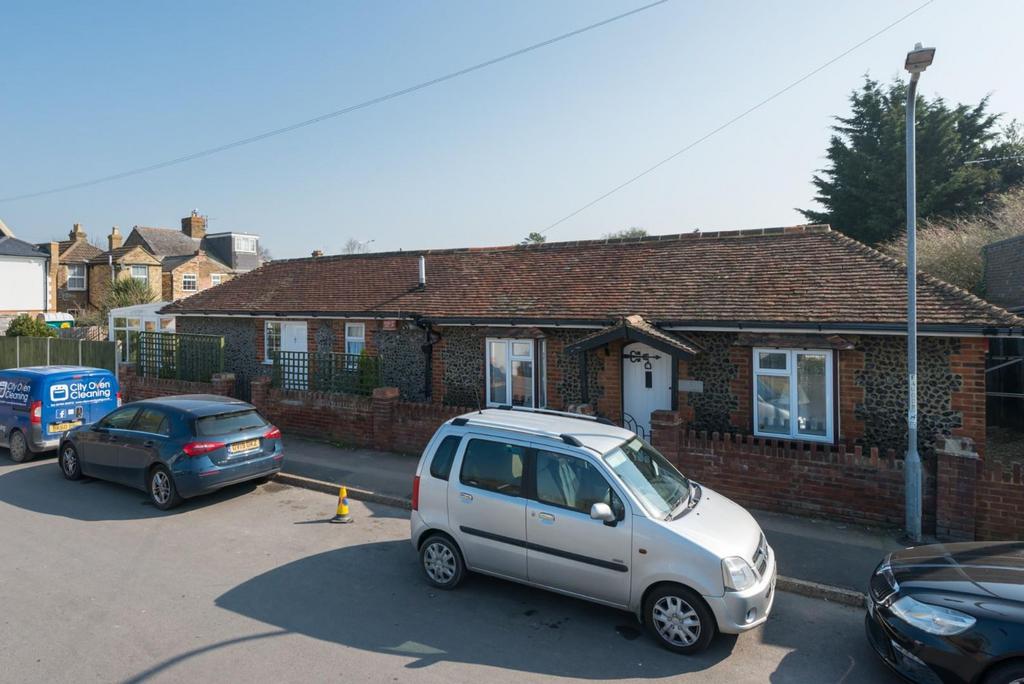 Egbert Road, Minster, CT12 3 bed detached bungalow £395,000