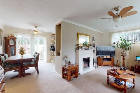 3 bedroom detached bungalow for sale - Cowper Road, Dover, CT17