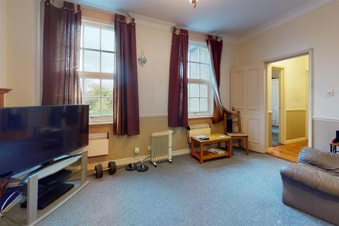 1 bedroom flat for sale - South Road, Faversham, ME13