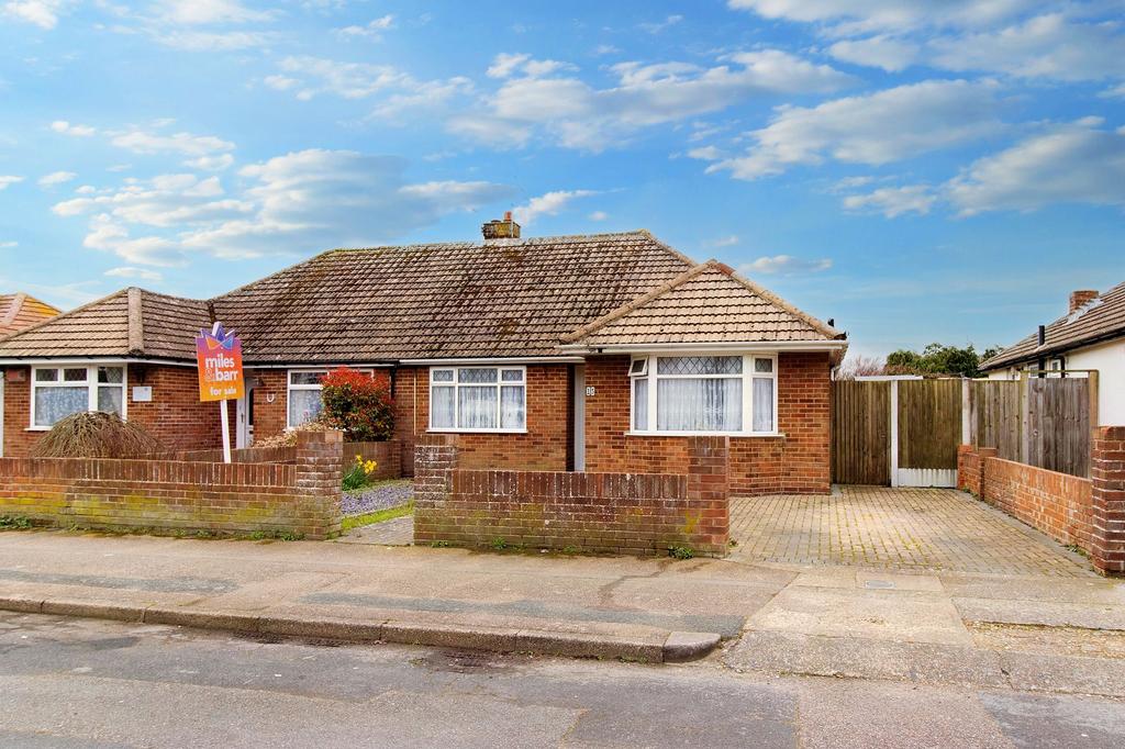 Fair Street, Broadstairs, CT10 2 bed semidetached bungalow £385,000