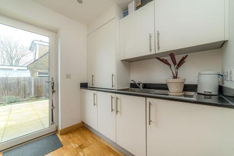 5 Barton Mews, Whitstable, CT5 1FS