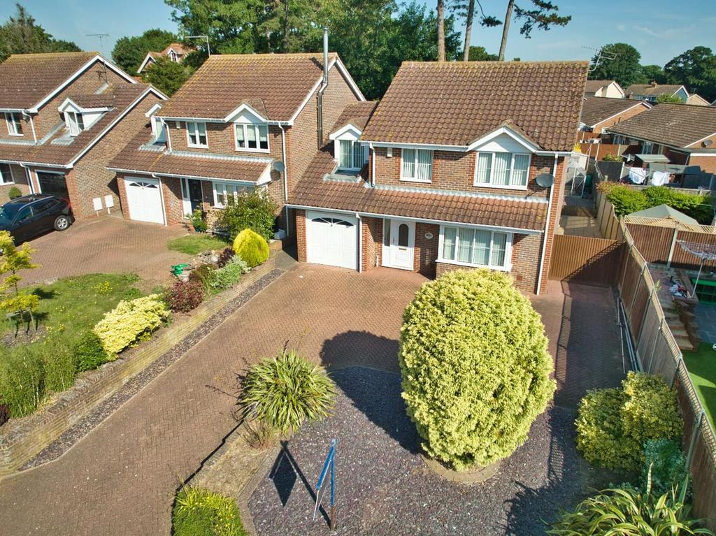Rectory Road, Deal, CT14 4 bed detached house £550,000