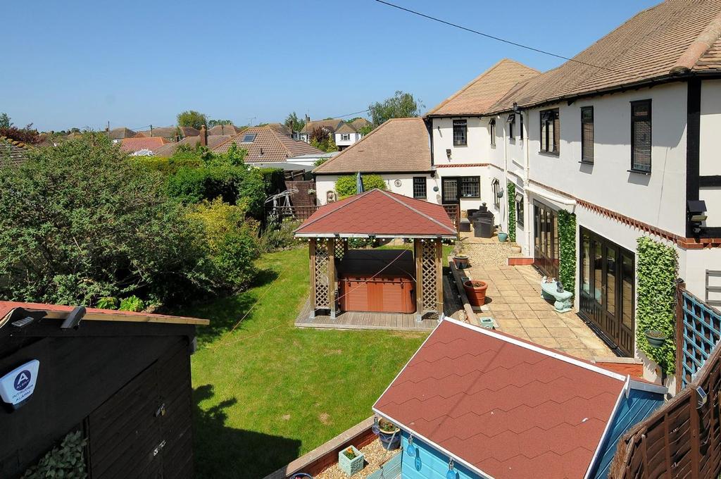 Longtye Drive, Chestfield, CT5 10 bed property for sale £950,000