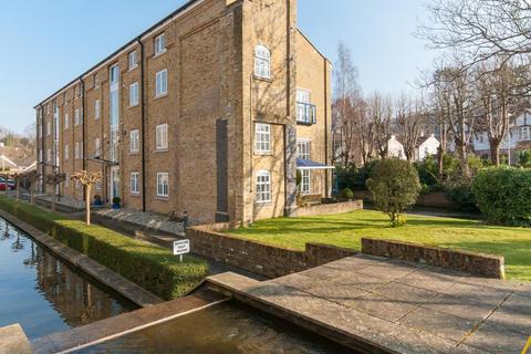 3 bedroom apartment for sale, Mill Race, River, CT17