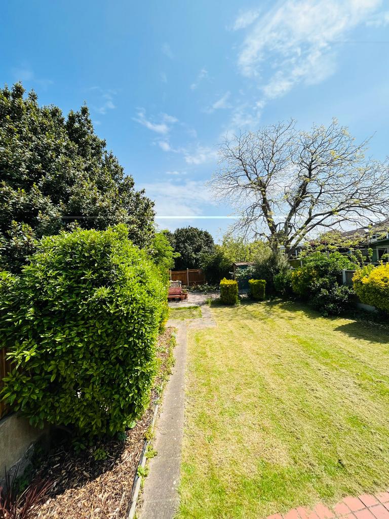 Salisbury Avenue, Broadstairs, CT10 3 bed semidetached bungalow £475,000