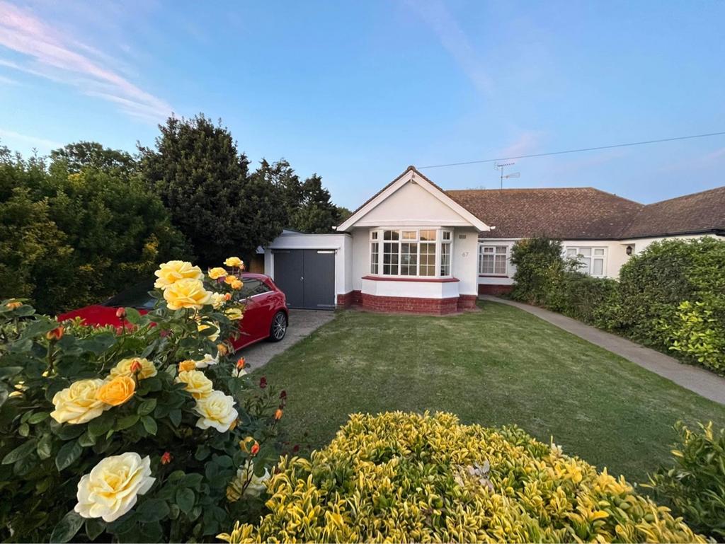 Salisbury Avenue, Broadstairs, CT10 3 bed semidetached bungalow £475,000