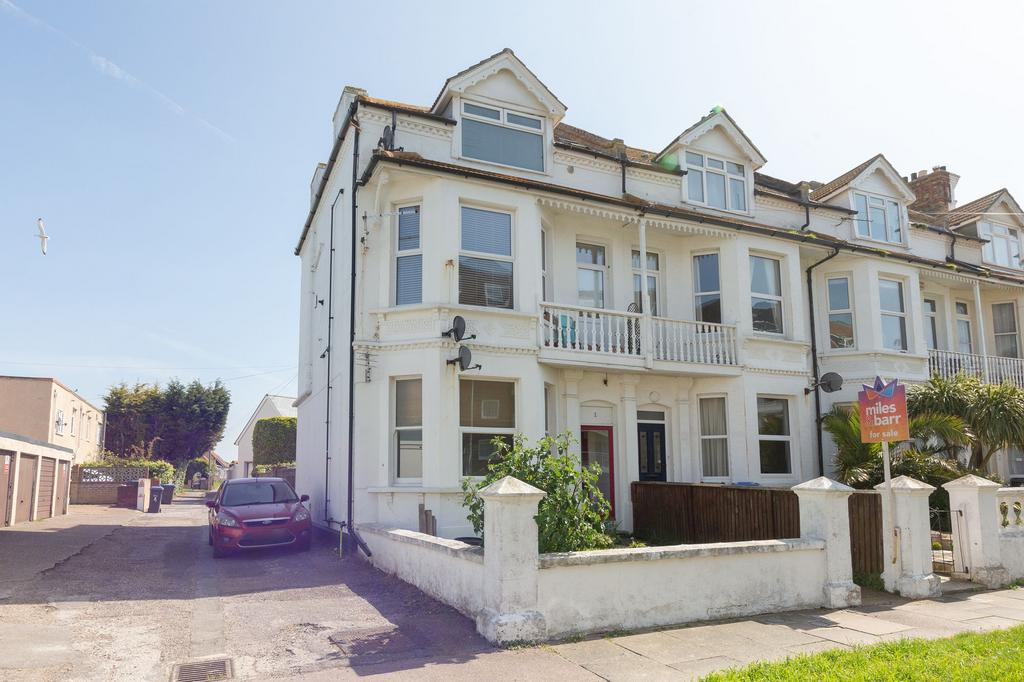 Alfred Road, Birchington, CT7 2 bed flat for sale £205,000