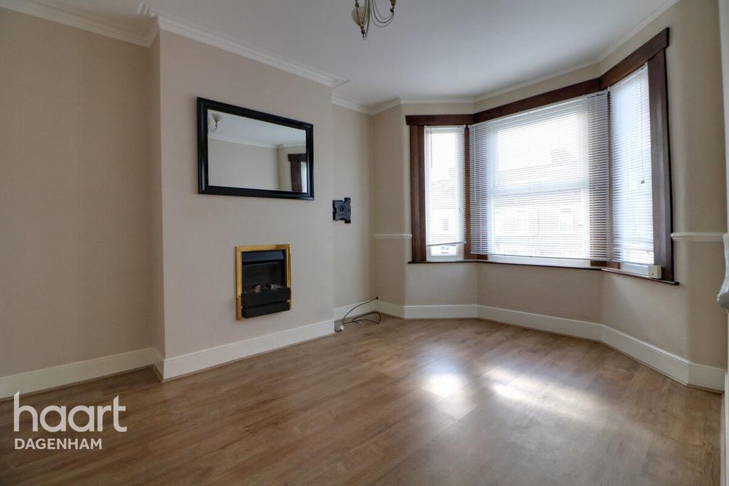 Harrow Road, BARKING 2 bed flat for sale £275,000