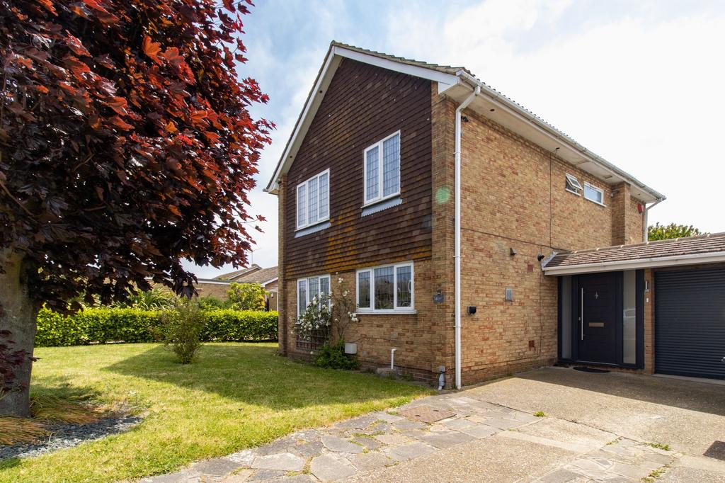 Eastchurch Road, Cliftonville, CT9 4 bed detached house £500,000
