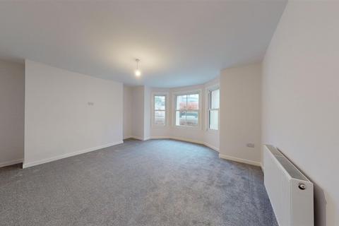 3 bedroom flat for sale, Trinity Gardens, Folkestone, CT20