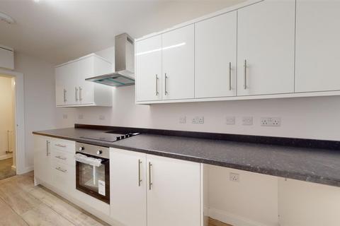 3 bedroom flat for sale, Trinity Gardens, Folkestone, CT20